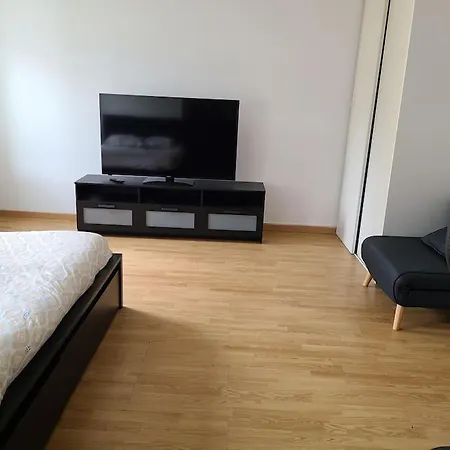 Pilier Rouge Avec Fibre Internet Apartamento